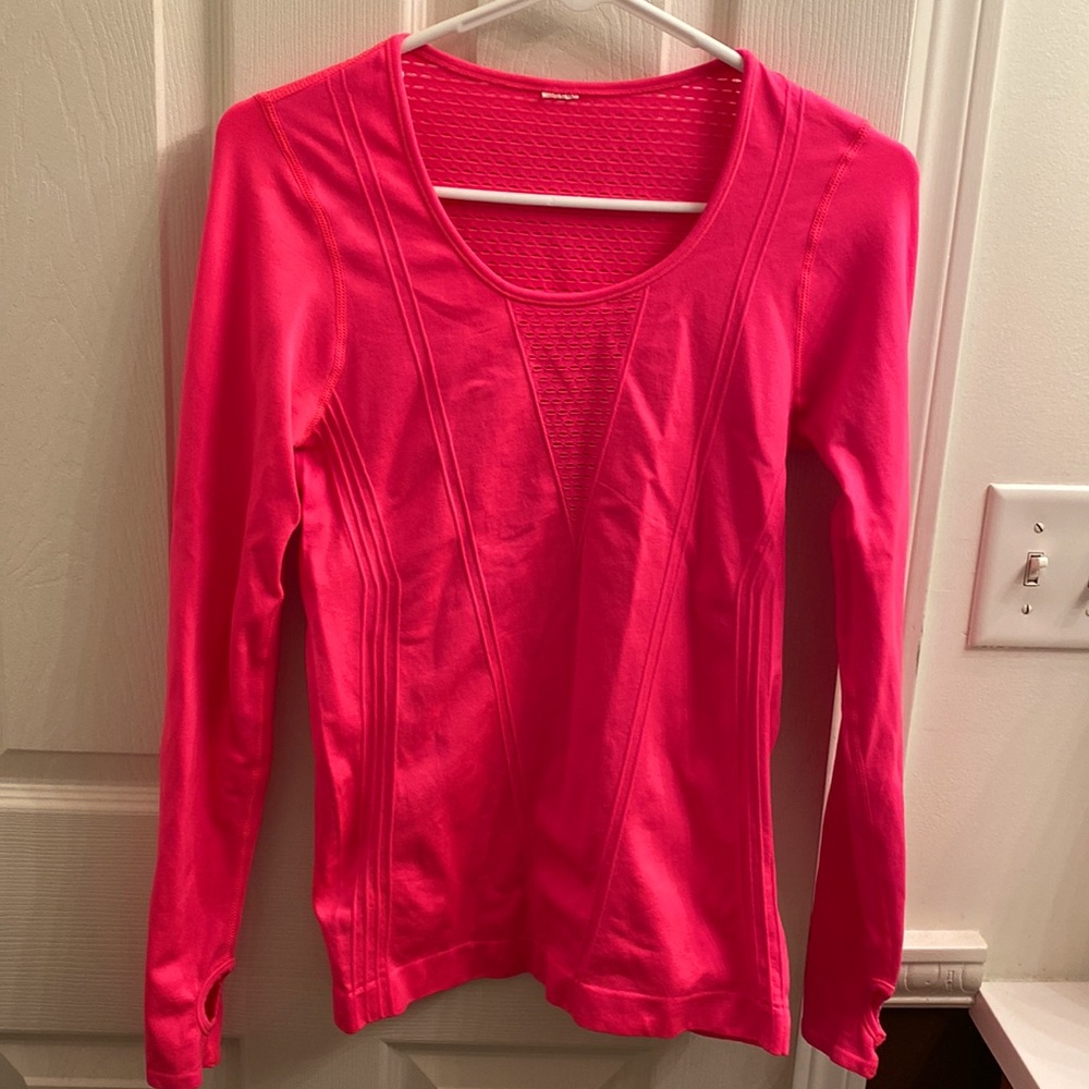 Fabletics fitted long sleeve athletic top